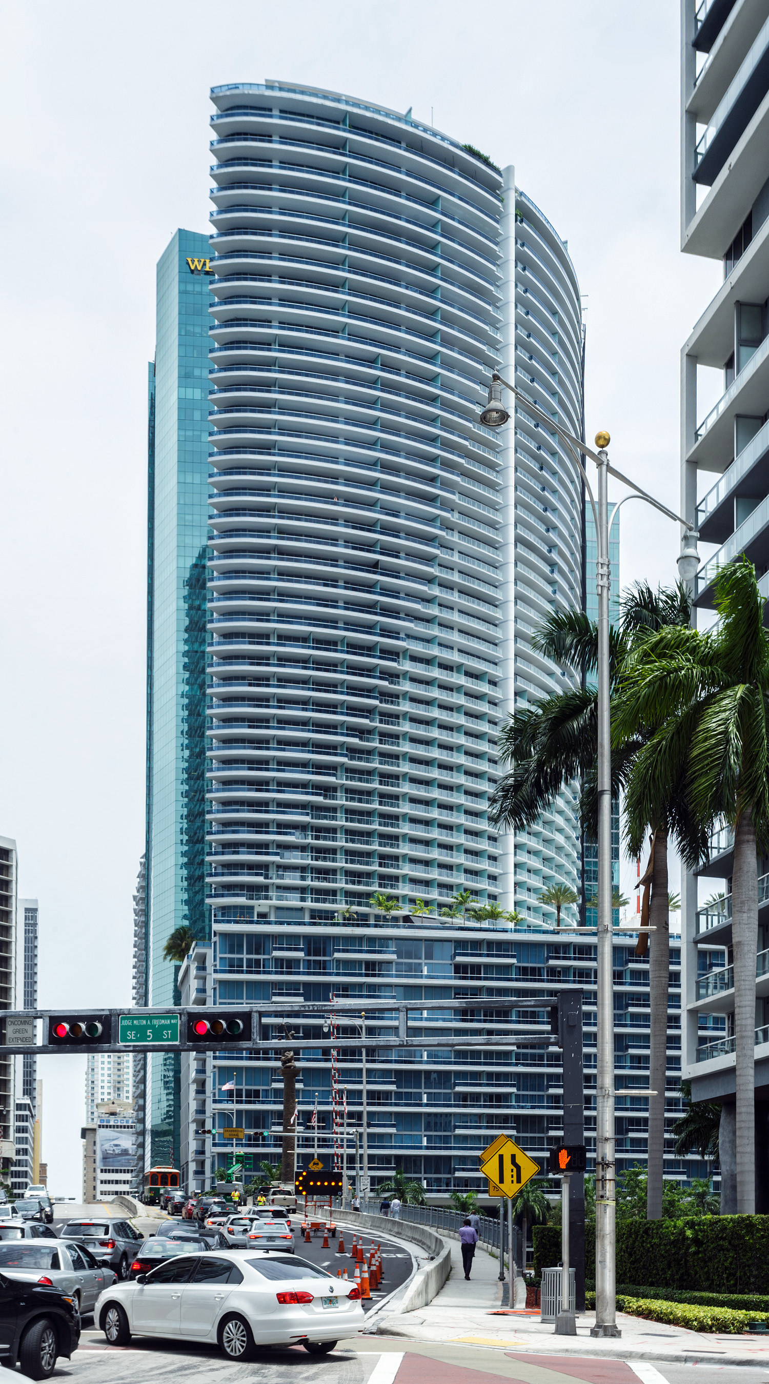 Epic Residences & Hotel, Miami - View from the south. © Mathias Beinling